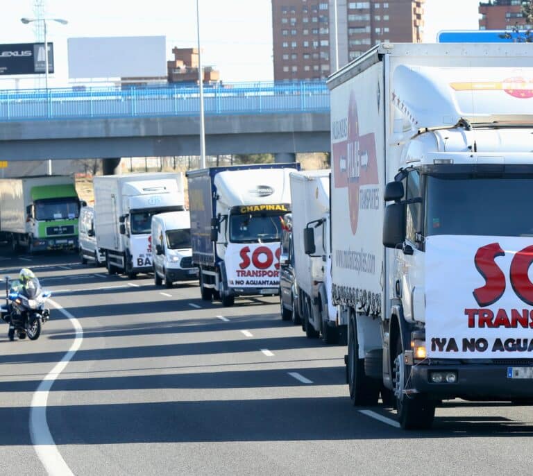 Los transportistas exigen una reunión urgente a Sánchez para "evitar el colapso de la economía"