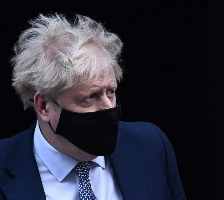 Boris Johnson pide perdón por el acto en mayo de 2020 pero ignoraba que fuera una fiesta