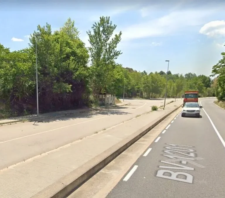 Muere un motorista al chocar con un jabalí en Abrera (Barcelona)