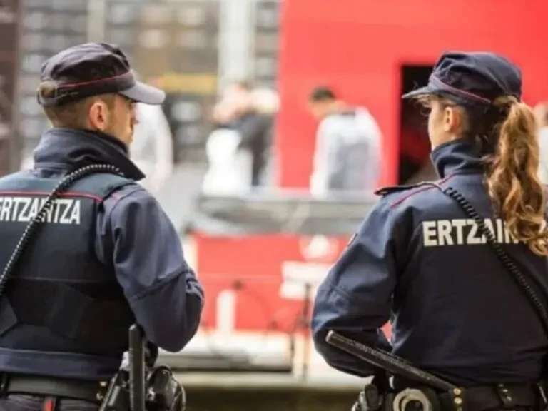 Detenida en Bizkaia una mujer que se llevaba a su hijo de 4 años a robar