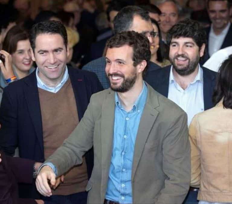 López Miras defiende a Casado y García Egea y pide "solucionar lo antes posible los problemas"