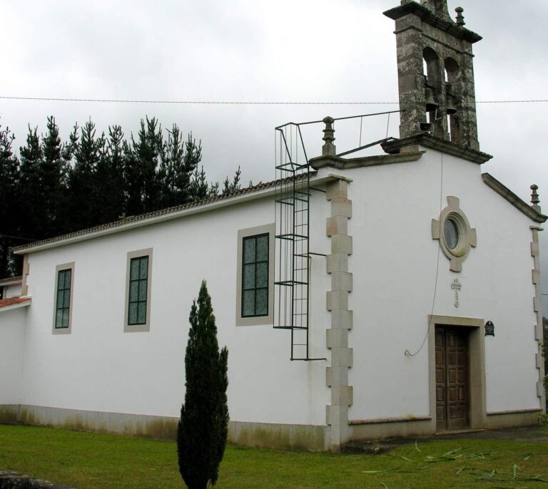 Hallan el cadáver de una mujer en una zona de monte de Santiago de Compostela