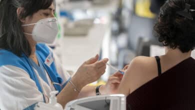 El 42% de las mujeres con reglas regulares sangraron más tras vacunarse del Covid