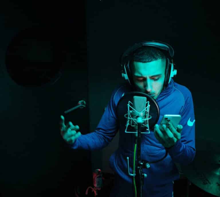 Morad, el rapero que empezó grabando canciones por Whatsapp y hoy es el español más escuchado de Spotify