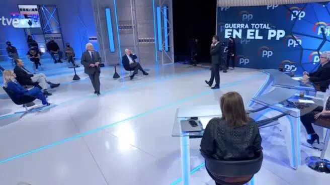 El exministro Serra abandona 'Las claves del siglo XXI': "Esto es un linchamiento al PP"