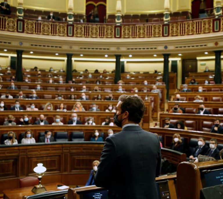 Sánchez a Casado: "Le ha llegado la hora de la verdad, decida si abre la puerta a la ultraderecha"