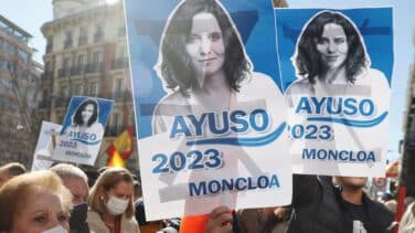 Radicales cargan contra la visita de Ayuso a Vitoria y la tildan de "ultraderechista": "¡Fuera de aquí!"