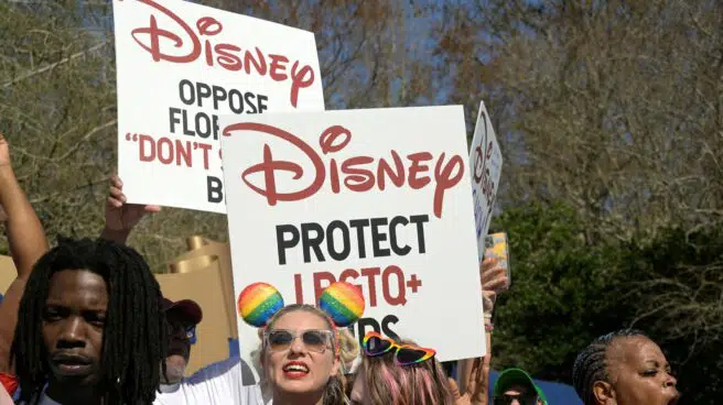 Caos en Disney: la homosexualidad potencia la crisis en el 'Reino Mágico'