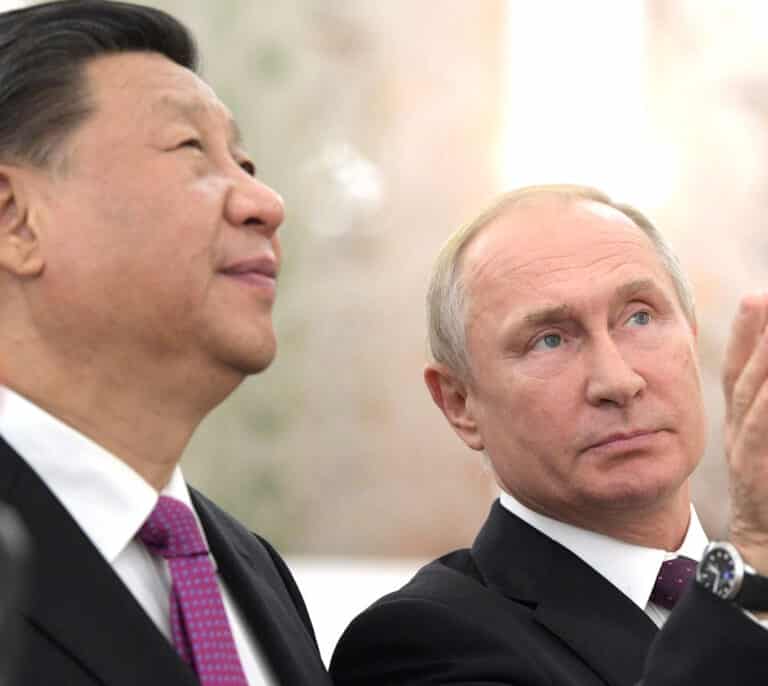 China aprendió de los errores económicos que Rusia aún no ha corregido