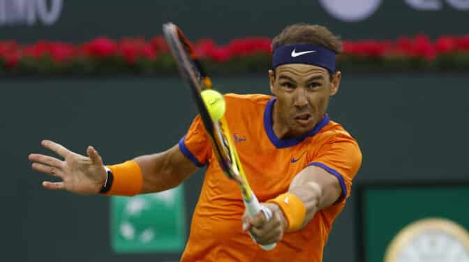 Nadal estará de cuatro a seis semanas de baja por una fisura en las costillas: "Estoy hundido"