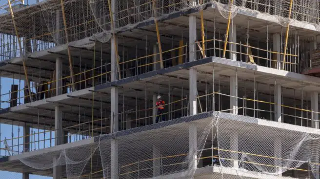 El sector de la construcción logra sumar 54.500 ocupados en el último año