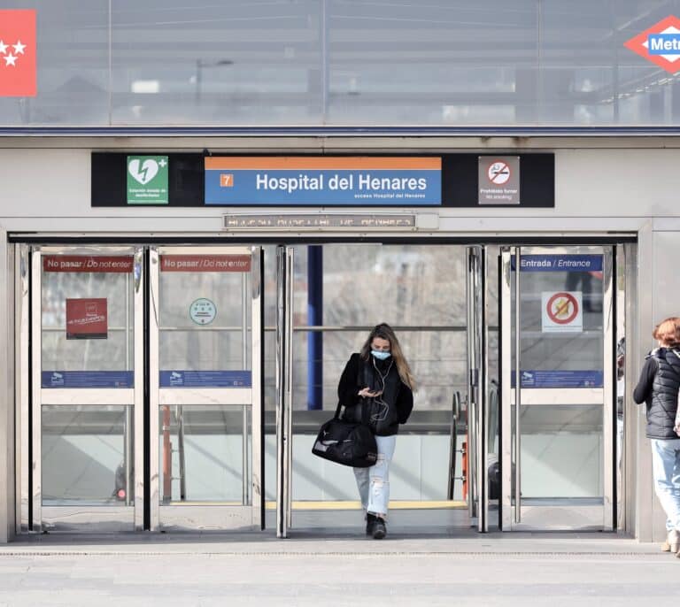 La mascarilla seguirá siendo obligatoria en el transporte público "sin ninguna excepción"