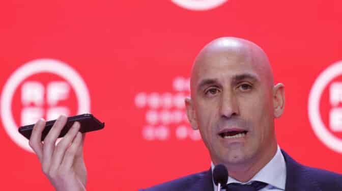 Rubiales: "La gestión de la Federación es clara, transparente y limpia y no hemos pagado un solo euro a Piqué"