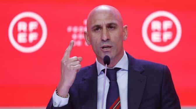 El ascenso de Rubiales: de líder sindical sin sueldo a ganar casi 900.000 euros