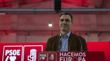 El CIS mantiene a Sánchez en cabeza pero confirma el efecto Feijóo con subida del PP