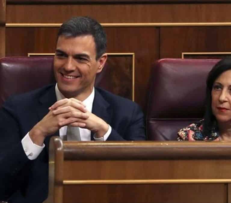 Margarita Robles: la ministra blindada por Sánchez