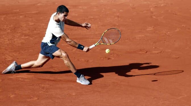 Alcaraz se despide de Roland Garros en cuartos con la cabeza alta: pierde con Zverev en cuatro sets