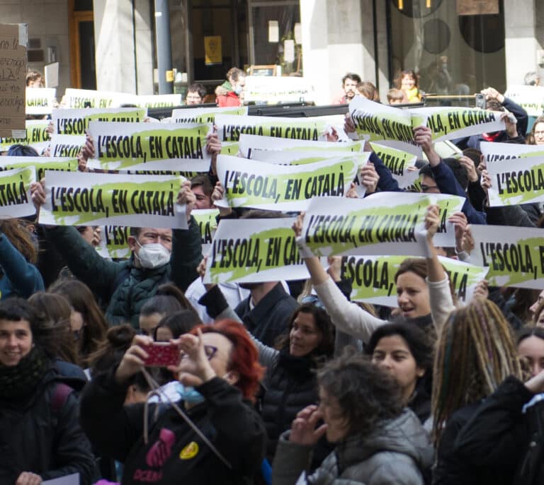 La Generalitat defiende ante los tribunales las medidas para esquivar el 25% de castellano