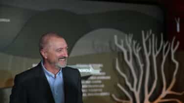 Pérez-Reverte presenta 'Historias del Camino', relatos que narran las vivencias del Camino de Santiago