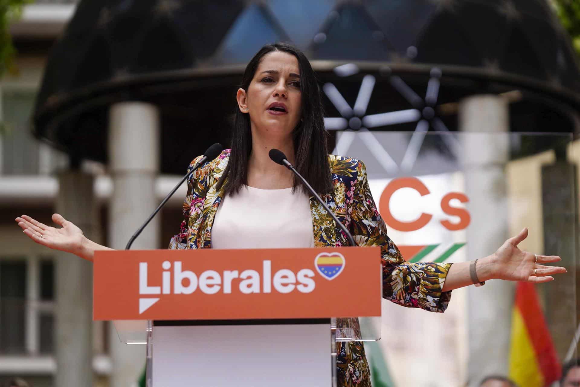 La presidenta de Ciudadanos, Inés Arrimadas, en la presentación de candidaturas para las elecciones de Andalucía.