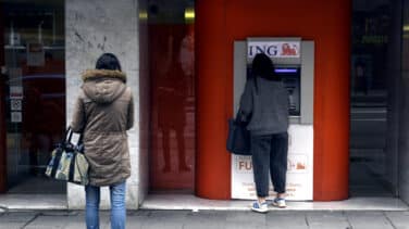 ING aumenta el importe mínimo para retirar dinero sin comisiones en los cajeros