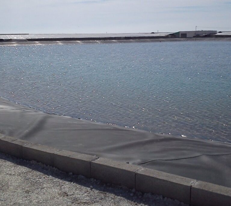 Un niño de 9 años muere ahogado en una balsa de agua en Almería