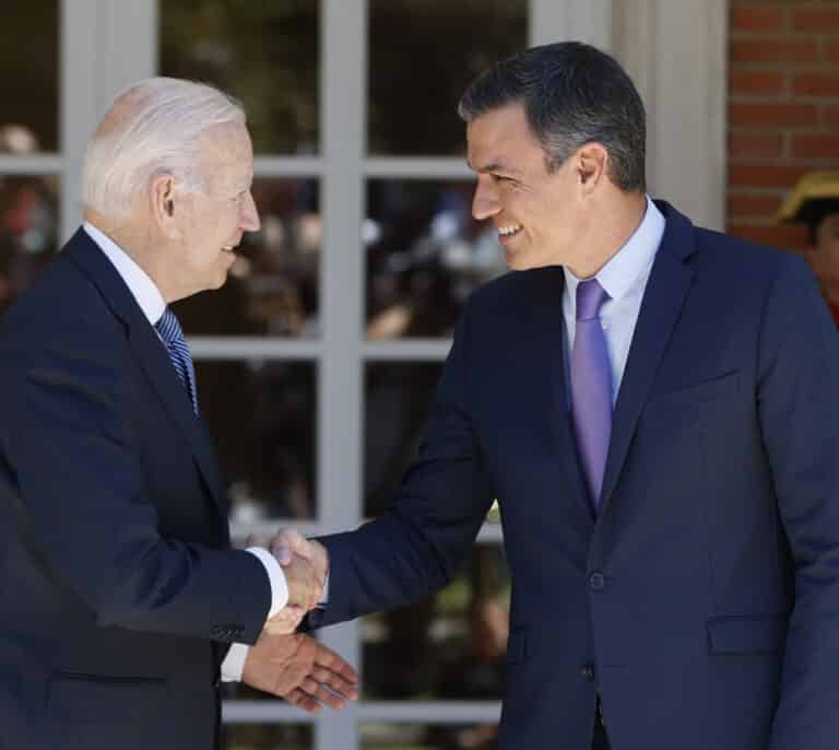 Biden y Sánchez pactan aumentar el número de destructores norteamericanos en Rota