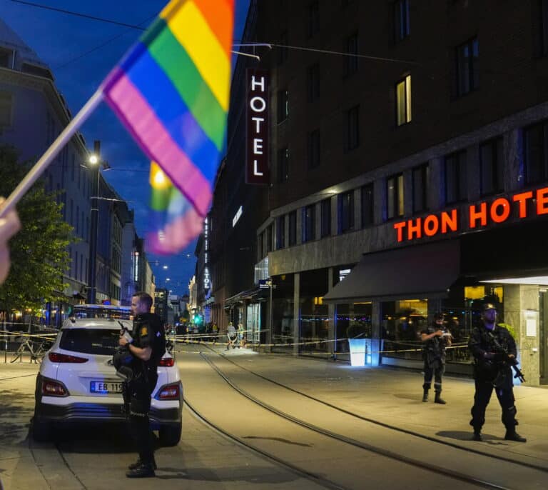 Investigan como ataque terrorista un tiroteo en una discoteca gay de Oslo que ha dejado dos muertos y 21 heridos