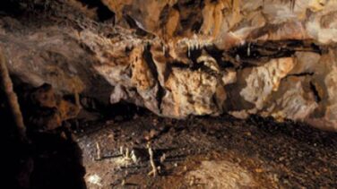 Hallan dos depósitos sepulcrales visigodos en la cueva de La Garma, en Cantabria