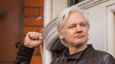 Reino Unido ordena la extradición de Julian Assange a EEUU