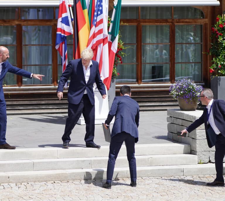 El G7 ultima un acuerdo para poner topes al precio del gas y el petróleo