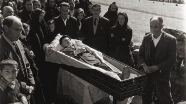 Virxilio Viéitez, el fotógrafo de los funerales por encargo que cautivó a Cartier-Bresson