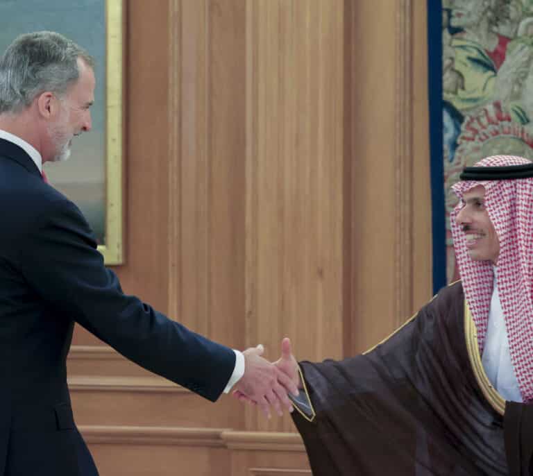 El ministro de Exteriores de Arabia Saudí visita España con el objetivo de valorar las relaciones bilaterales