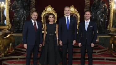 Xavier Bettel y Gauthier Destenay, la "parejaza" de la cumbre de la OTAN de la que todo el mundo habla