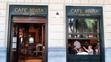 'Café Iruña', la Pamplona mudéjar instalada en Bilbao desde 1903