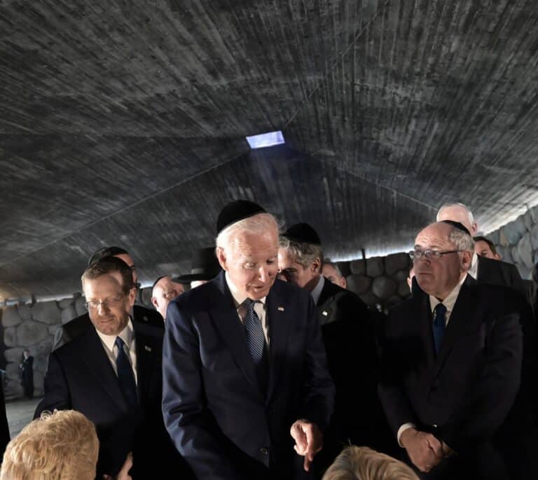 Biden promete a Israel que Irán no adquirirá "nunca" armas nucleares