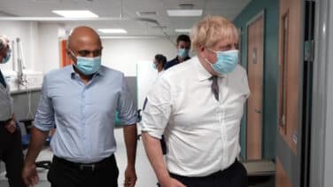 Boris Johnson pierde a dos ministros clave y queda contra las cuerdas en el Reino Unido