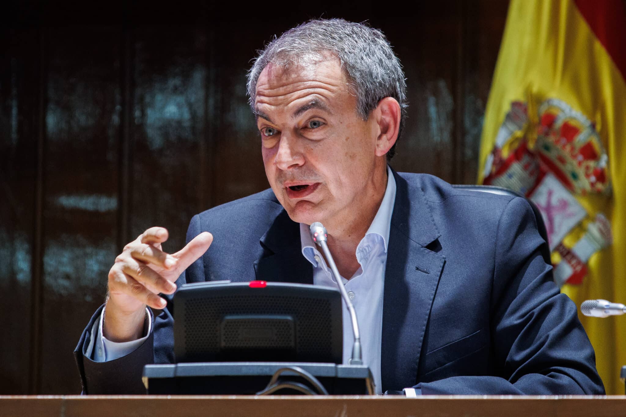 Destilar Complicado Nominación Gobierno De Jose Luis Rodriguez Zapatero Reaccionar Periódico Útil