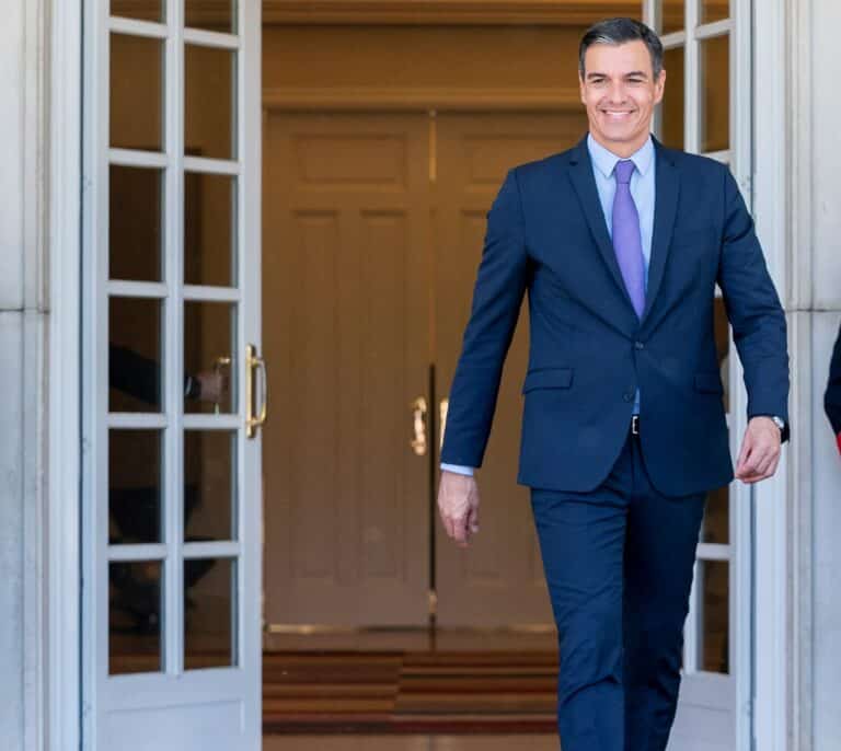 Sánchez cambia su cita con empresarios por ciudadanos en la apertura del curso en Moncloa