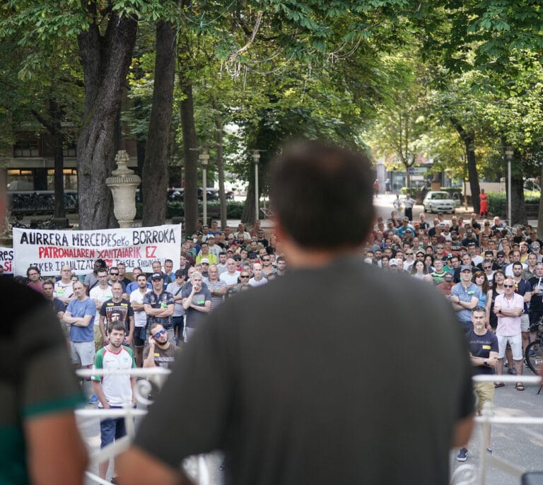 Investigan "pintadas" y "agresiones" para evitar que se ratifique el acuerdo sindical en Mercedes