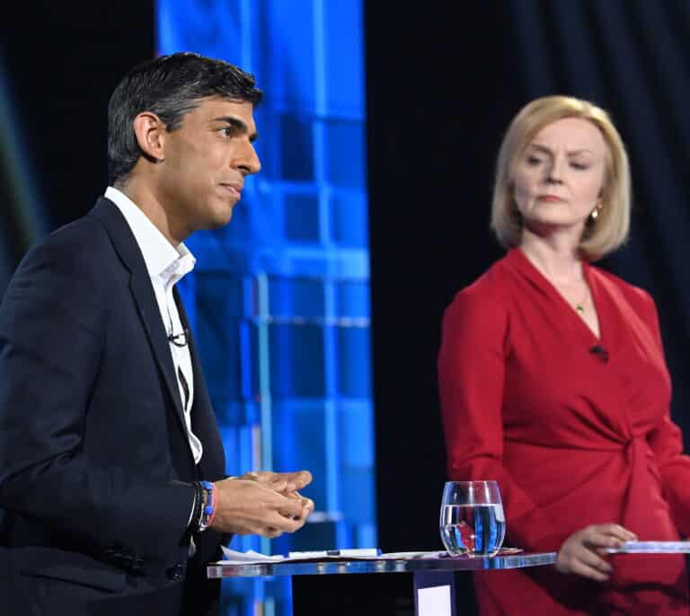 Rishi Sunak y Liz Truss se disputarán la sucesión de Boris Johnson