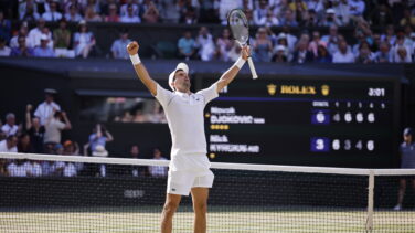 Djokovic supera la amenaza de Kyrgios y alza su cuarto Wimbledon consecutivo