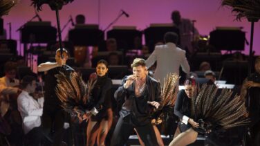 Ricky Martin debuta en el Hollywood Bowl y se olvida de la polémica