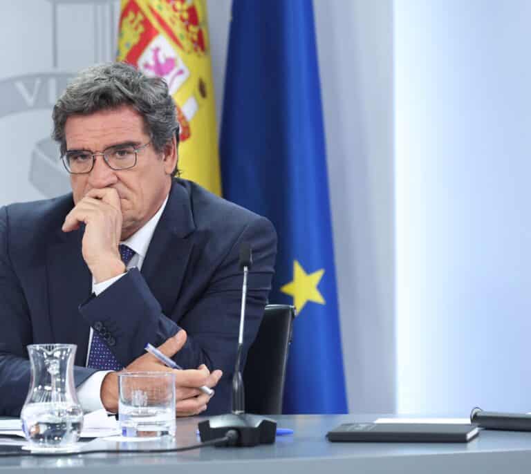 La vuelta al cole 'contrarreloj' de Escrivá: deberá aumentar el periodo de cálculo de la pensión antes de enero