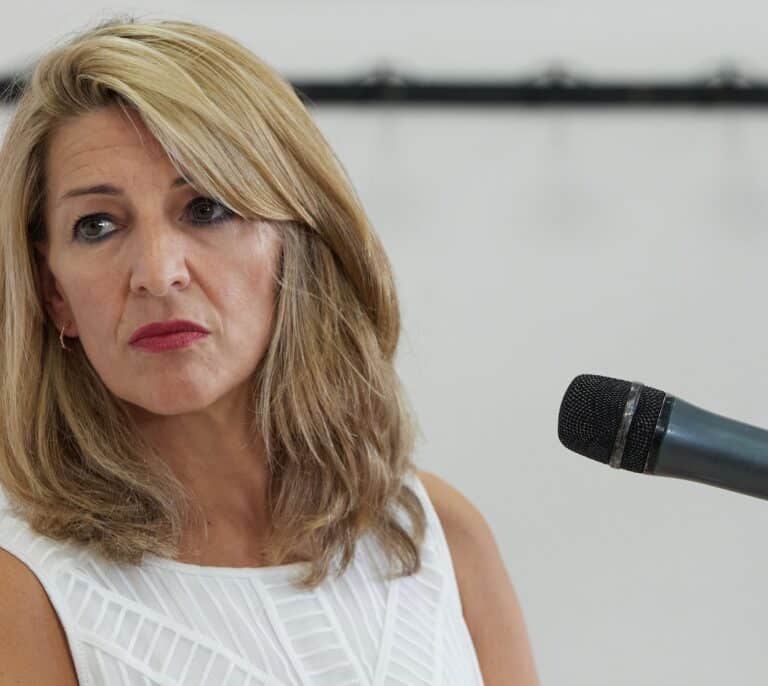 Yolanda Díaz le complica la vida al presidente de la CEOE