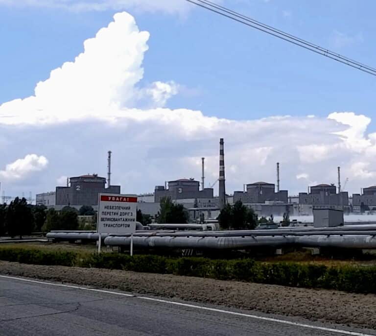 Rusia advierte: "La central nuclear de Zaporiya será nuestra o de nadie"