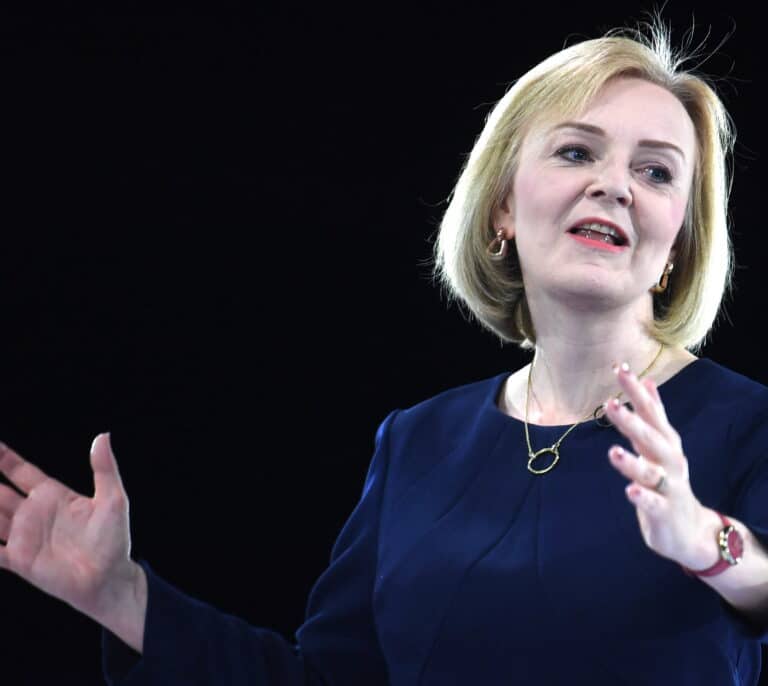 Los conservadores eligen a Liz Truss como sucesora de Boris Johnson