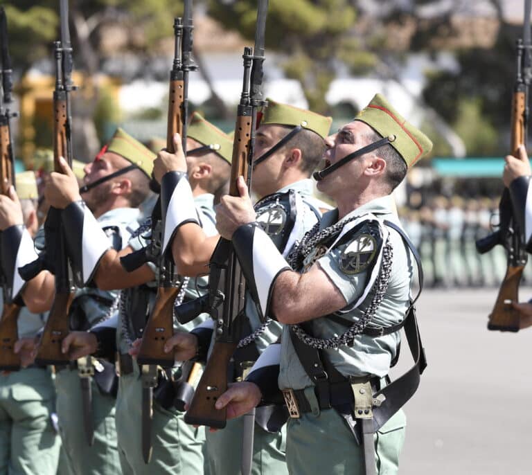 El Senado pide retirar el escudo de la Legión 'Comandante Franco I'