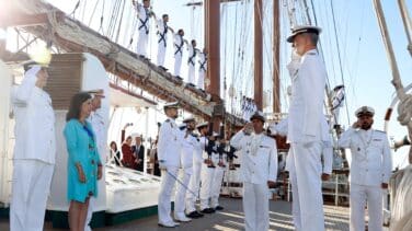 El Rey preside el V Centenario de la Primera Vuelta al Mundo a bordo de 'Elcano'