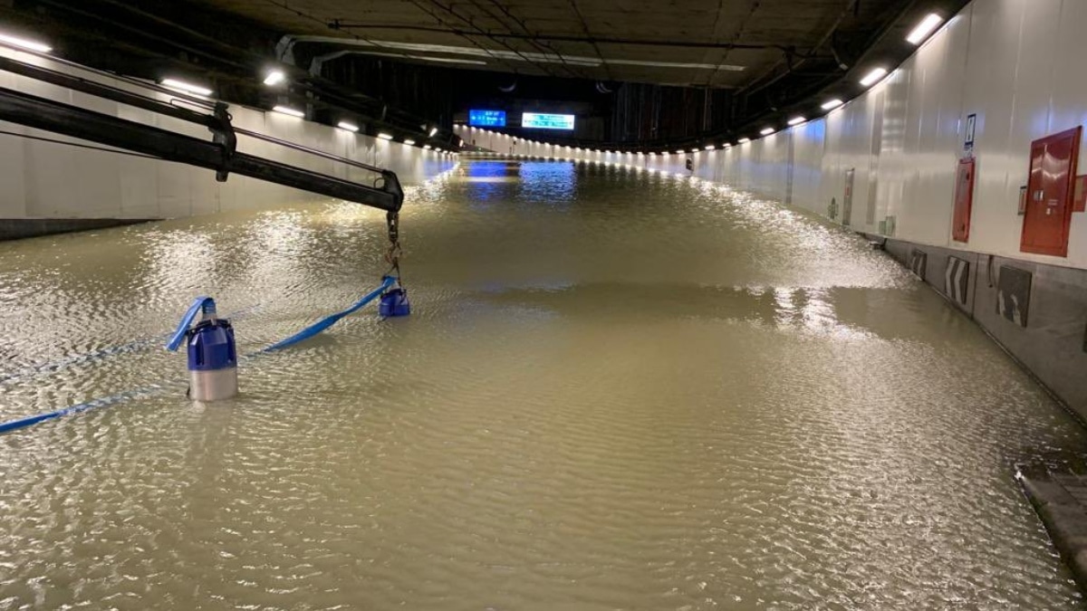 Las inundaciones en Madrid bloquean varios tramos de la M-30